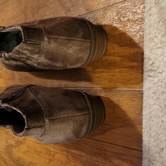 NWOT ankle boots - Picture 3 of 6